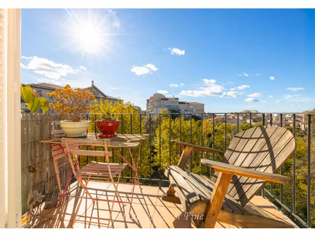 appartement de 93 m2 / rue marx dormoy / dernier étage