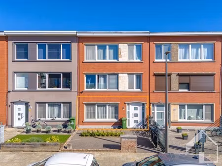 instapklaar gelijkvloers appartement met 2 slaapkamers  tuin en terras