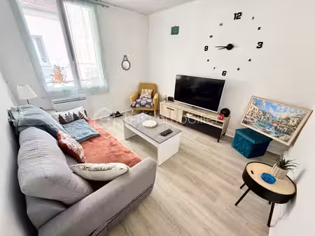 immeuble de 165 m² à marines