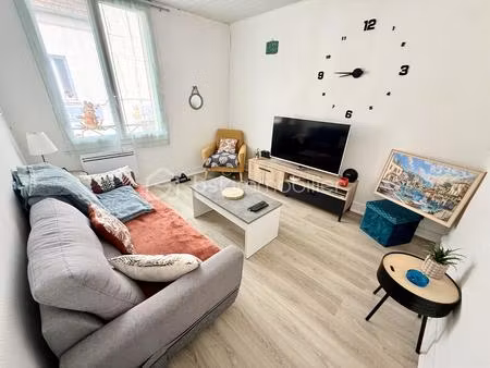 immeuble de 166 m² à marines