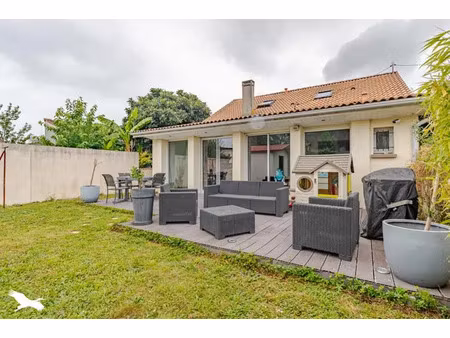 vente maison 5 pièces 115 m² bordeaux (33300)