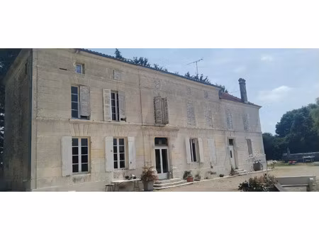 vente maison 7 pièces 237 m² mons (17160)
