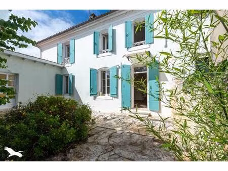 vente maison 5 pièces 125 m² saint-estèphe (33180)