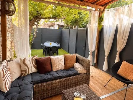 rare à toulon - t3 rénové avec jardin privatif de 30 m2