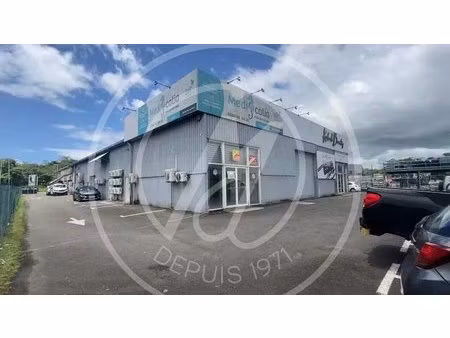 a louer 600m² - local bureau à jarry baie-mahault