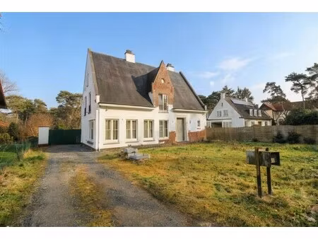 grotendeels gerenoveerde villa op toplocatie in maasmechelen  vlak bij nationaal park hoge