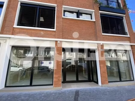 location commerce le havre 76600 196m²