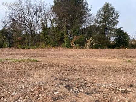 terrain 255 m² carnoules