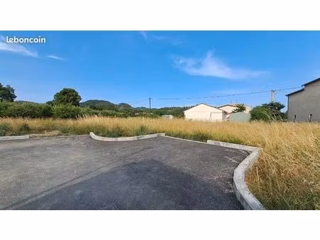 terrain 402 m² laragne monteglin