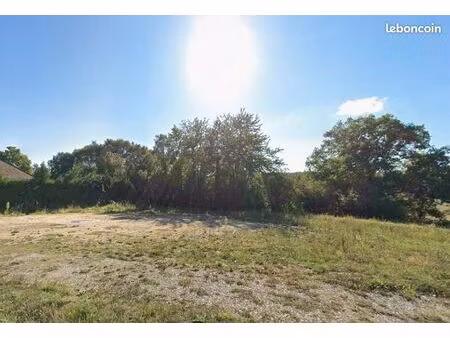 terrain 1 071 m² normanville
