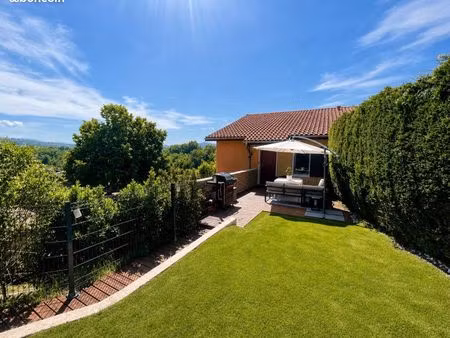 t3 dernier étage 72m2 avec jardin