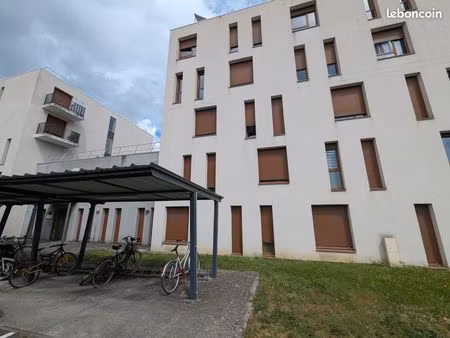 studio loué résidence étudiante proche bordeaux