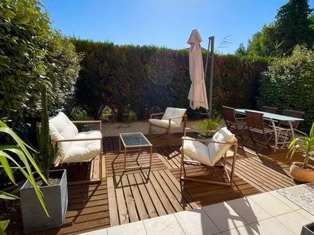 joli appart 1 chambre terrasse jardin et piscine