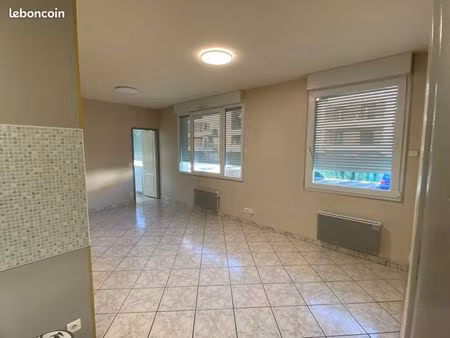 t3 au calme dans résidence sécurisée avec 2 parkings – saint-roch / la hotoie