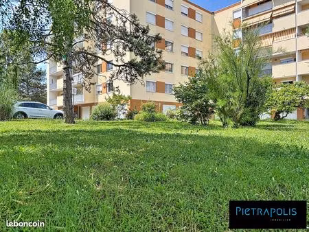 appartement 4 pièces 94 m²