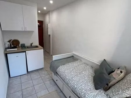 studio meublé à vendre