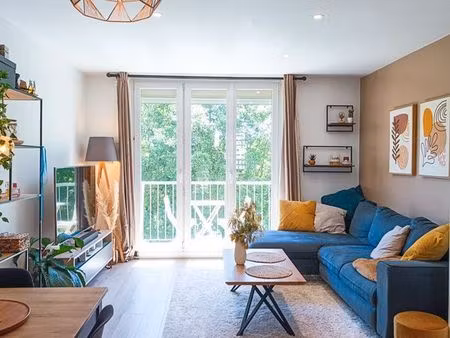 appartement t3  balcon  parking privé