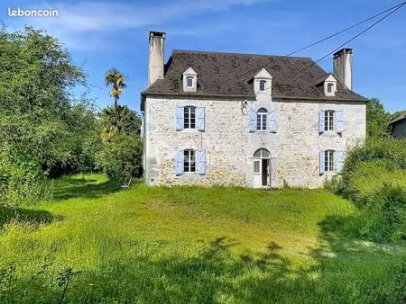 maison 6 pièces 243 m²