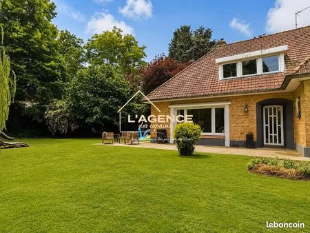 maison 6 pièces 208 m²