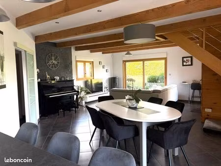 maison en bois 164 m² habitables – 7 pièces – terrain 1 500 m² – à 25 min de rennes