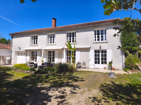 belle maison de campagne