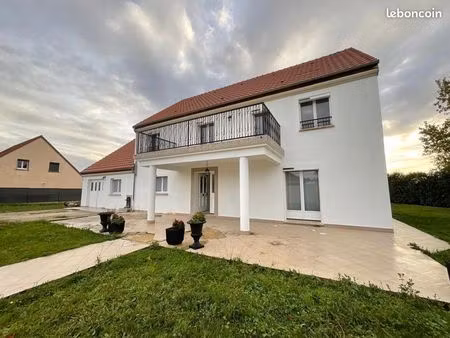 ? à vendre – magnifique maison familiale entièrement rénovée à vergigny (89600)