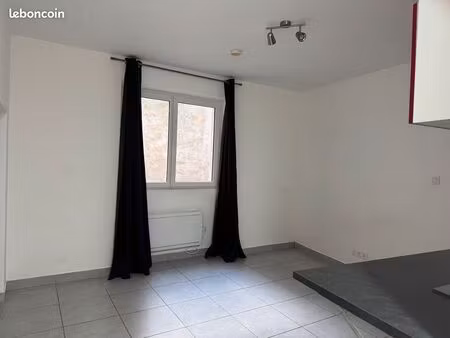 studio non meuble a louer a l' annee agde