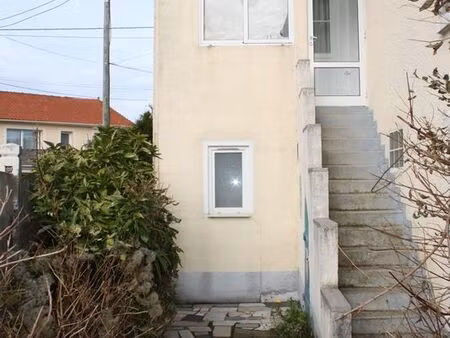 loue appartement 44m² + balcon non-meublé dans maison indépendante - t2 avec grande cuisin