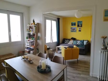 t3 de 66 m² lumineux avec balcon  garage et cave