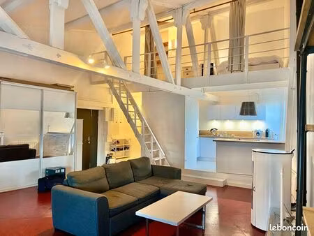 très beau loft lumineux centre de montélimar (3ᵉ étage)