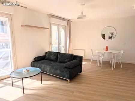 appartement de 2 pièces entièrement rénové et meublé à louer