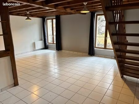t4 appartement village rochetaillée