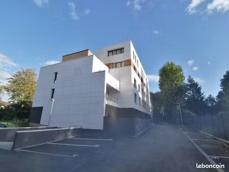 appartement 3 pièces 79 m²