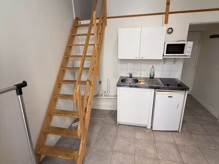 studio meublé avec mezzanine