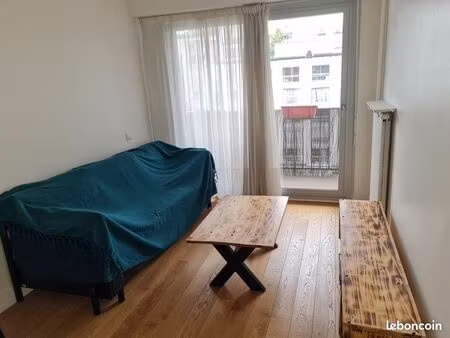 location appartement 1 pièce 17 m² à paris (75011)