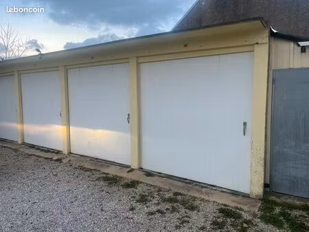 1 garage à louer sur equeurdreville