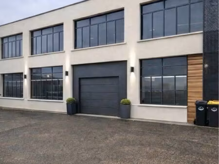 loue surface garage 300 m2