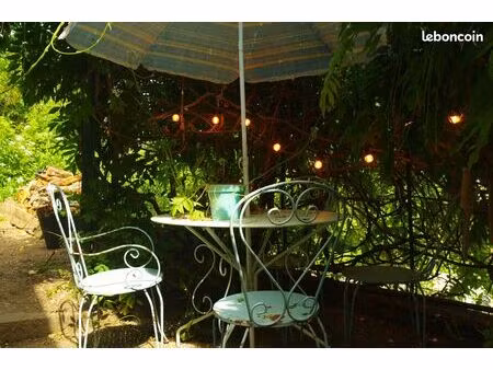 charmante maison au calme avec grand jardin arboré