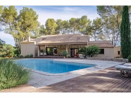 maison d'architecte d'intérieur de 230 m² sur un parc boisé de 3 000 m² avec piscine 10x4