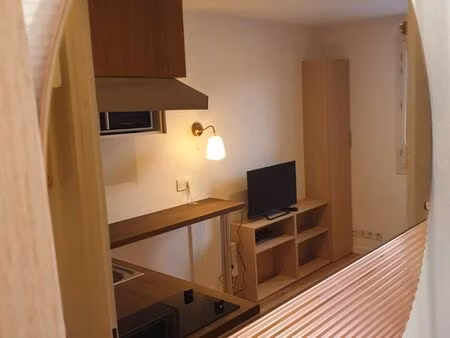joli studio pour étudiant