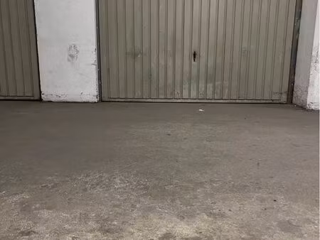 garage / box