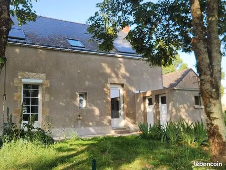 maison ancienne rénovée – 90 m² – 3 chambres – jardin arboré – garage