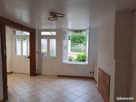 maison de ville à louer à senonches