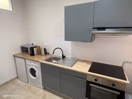 studio meublé avec terrasse - sur le port