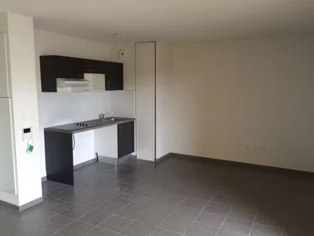 location appartement 3 pièces 61m² royan 17200