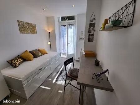 studio etudiant meublé- 31300 st cyprien fer à cheval -entièrement refait à neuf -2 min à 