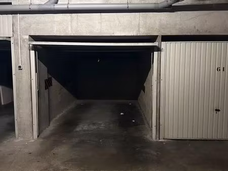 garage / box sécurisé croix-rousse