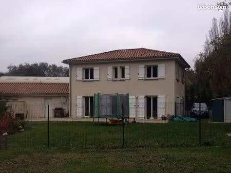 location maison à chaponnay