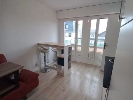appartement 2 pièces meublé avec grand balcon et cave