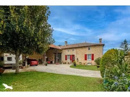 vente maison 6 pièces 179 m² montjean (16240)
